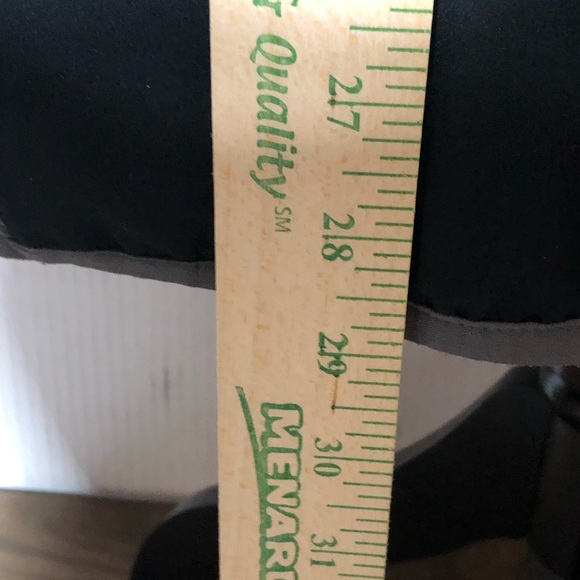 Colts Xl pull over poly/spandex long sleeve pull over. - Picture 3 of 8